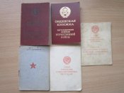 Наградные :Слава,За Отвагу,Вена,З п н Г,ОВ,Кр-кая книжка.Коробка С.Ф.