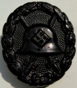 Знак «За ранение Легиона Кондор» в черном.