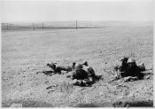 9_Bersaglieri in agguato nell'estate 1942.jpg