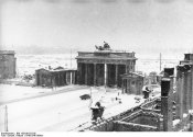 Berlin, Brandenburger Tor 1.jpg