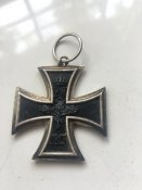Железный крест 2 класса 1813 — прусская и немецкая военная награда (орден).