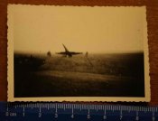 Фото «Группа солдат на автомобиле, двигающаяся к сбитому самолету. 1940» № 1017