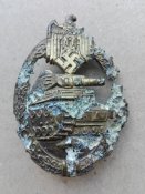 Знак " За танковую атаку " в бронзе.