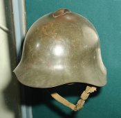 800px-СТАЛЬНОЙ_ШЛЕМ_(КАСКА)_обр._1936_г..jpg
