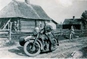 Фото «Ефрейтор Люфтваффе на BMW R12 с коляской». Копия. 0462