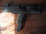 f20120624124650-uzi-3.jpg