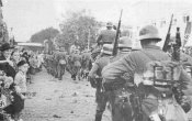497_wehrmacht_victory_parade_rheinstrasse_1940.jpg