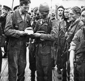 Lovat_Capt_Boucher-Myers_Dieppe[1].jpg
