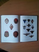 Нагрудные знаки Советских Вооруженных Сил 1918-1991. Автор: Борисов В.А. Издательство: -- Год: 1994