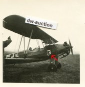 Flugzeug mit Staffelabzeichen.JPG