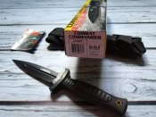 Нескладной нож от компании United Cutlery. Серия Combat Commander. Модель Black Boot Knife (UC2657).