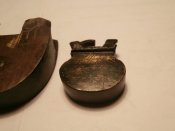 3 бронзовых замочка и 1 ключик с позиций по ВОВ .