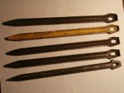 5 колышков для палаток .  3 рейх .