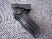 Тактическая вертикальная рукоятка управления огнём