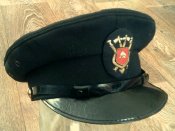 Черная фуражка