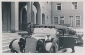 Luftwaffe General Heiligbrunner m.  in Kaserne Trier 1940.jpg