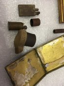 Личные вещи двух воин