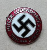 Партийный знак NSDAP (Nationalsozialistische Deutsche Arbeiterpartei).