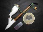 Лот личных вещей на ВМВ (курительная трубка, зажигалка, бирдекель).
