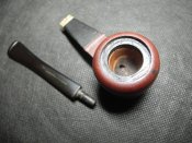 Трубка, портсигар, зажигалка на ВМВ.