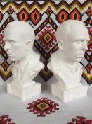 Бюст Степана Бандери