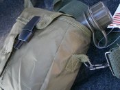 Фляга US bottle 1,89 л армейская американского типа с чехлом, тёмно-зелёная MFH Германия.