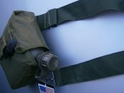 Фляга US bottle 1,89 л армейская американского типа с чехлом, тёмно-зелёная MFH Германия.