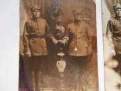 2 фото со службы от 13 июня 1925 года .