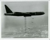Warchapter_B-52_Stratofortress_bombing.jpg