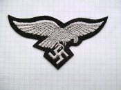 Orel.ofizera.Luftwaffe.nagrudniy.na.chernom.fetre.PICT0290.JPG