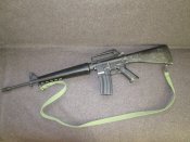 Макет штурмової гвитівкі Colt M16A1 з магазином ємністю 30 патронів.