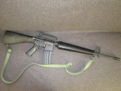 Макет штурмової гвитівкі Colt M16A1 з магазином ємністю 30 патронів.