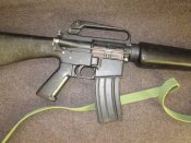 Макет штурмової гвитівкі Colt M16A1 з магазином ємністю 30 патронів.
