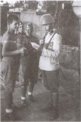 Dobrovoljac u bluzi letnje uniforme.JPG