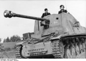 Bundesarchiv_Bild_101I-686-0084-31,_Russland-Mitte,_Panzerjäger__Marder_II_.jpg