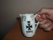 2 Сливочника и 2 чашки под кофе,чай. ПМВ. 1914-15 г.