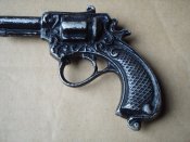 Алюмінєвий пістолет.