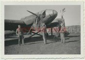 Holland-Flugplatz-Noordwijk-He-111-Atrappe-Scheinflugzeug.jpg