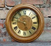 Holz Wanduhr Немецкие дубовые кабинетные часы.
