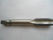 Метчик M15x1 P6M5 правый