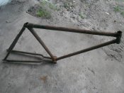 дві  рами велосипеда М-42.