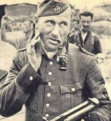 Вещи немецкого солдата ПМВ-ВМВ (трубка, табакерка, карточка).