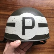 Шлем военной полиции армии Швейцарии Sturzhelm M1948/62.