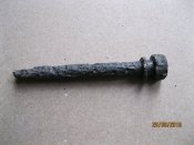 Ось крышки лентопротяжного механизма мг-42