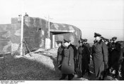 1944 Bundesarchiv Bild 101I-295-1596-10, Frankreich, Atlantikküste, Erwin Rommel.JPG