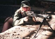 Women%20at%20Arms%20German%20machine%20guns%20MG42%207.92mm.jpg