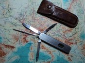 Нож складной в чехле  Германия .