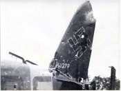остатки нем самолета сбитого под Мелитополем  (24.10.43).jpg