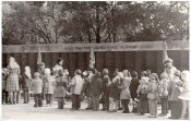 Октябрь 1979. Воспитанники ДС №44 в День освобождения Мелитополя (.jpg