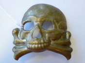 1weltkrieg-totenkopf-fuer-die-husaren-pelzmuetze-90-x-87mm.jpg